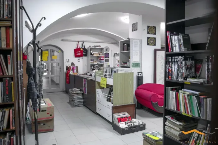 Pronájem obchodního prostoru, Jihlava, Znojemská, 90 m2