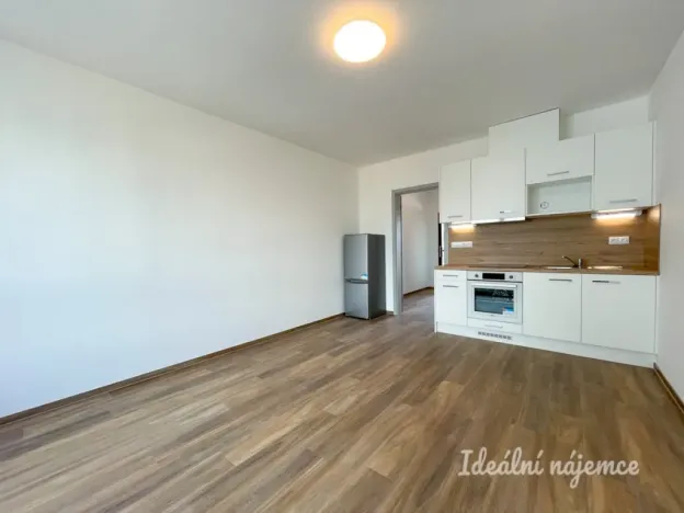 Pronájem bytu 1+kk, Kuřim, Pazourková, 31 m2