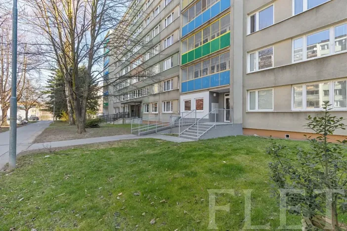 Pronájem bytu 1+kk, Praha - Prosek, Bílinská, 27 m2