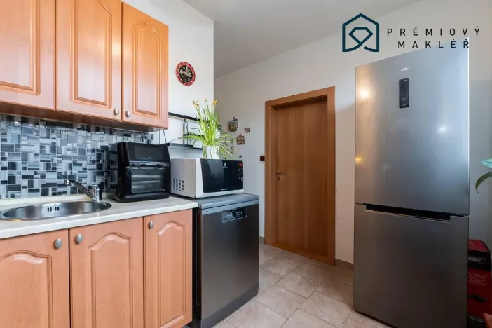 Prodej bytu 3+1, Bystřany, Pražská, 79 m2