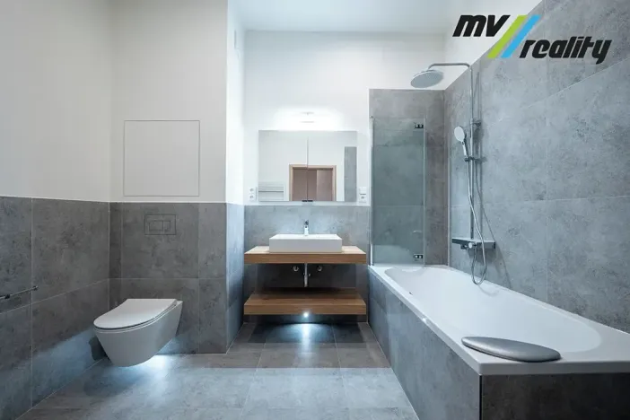 Prodej bytu 2+1, Milovice, Topolová, 66 m2