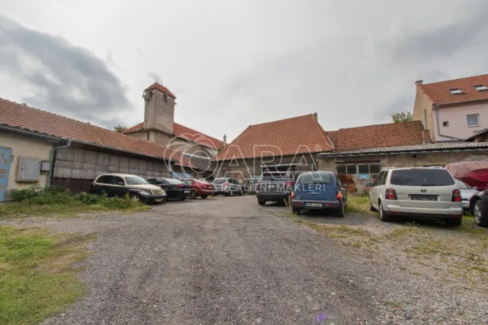 Prodej komerční nemovitosti, Smečno, nám. T. G. Masaryka, 602 m2