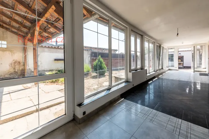 Pronájem obchodního prostoru, Kly - Krauzovna, 300 m2