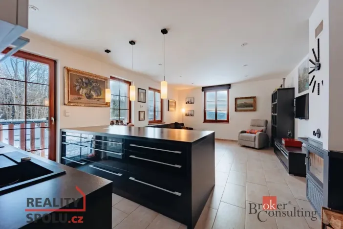 Prodej bytu 2+kk, Strážné, 54 m2