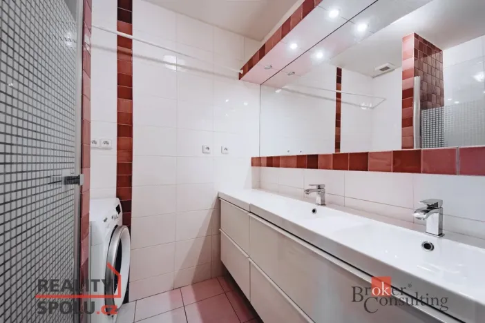 Prodej bytu 2+kk, Strážné, 54 m2