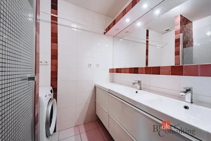 Prodej bytu 2+kk, Strážné, 54 m2