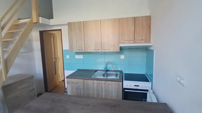 Pronájem bytu 1+kk, Brno - Královo Pole, Skácelova, 34 m2