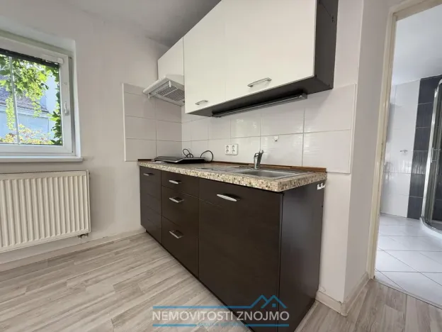 Pronájem kanceláře, Znojmo, Velká Michalská, 35 m2