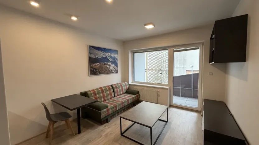 Pronájem bytu 2+kk, Zlín - Malenovice, Hřebíčkova, 34 m2