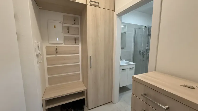 Pronájem bytu 2+kk, Zlín - Malenovice, Hřebíčkova, 34 m2