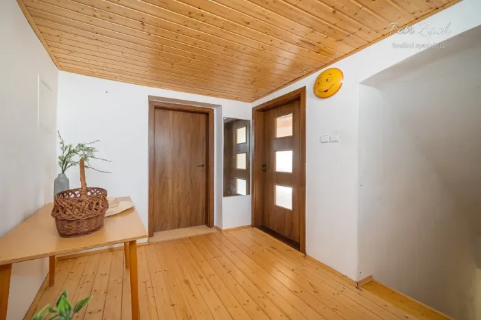 Prodej rodinného domu, Újezd - Rybníček, 290 m2