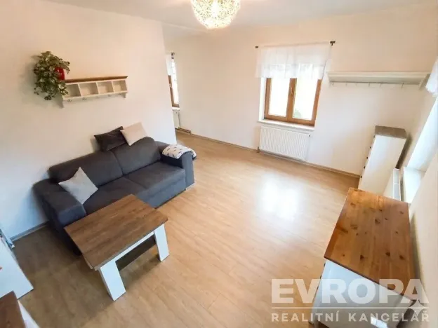 Prodej rodinného domu, Bezvěrov - Chudeč, 180 m2