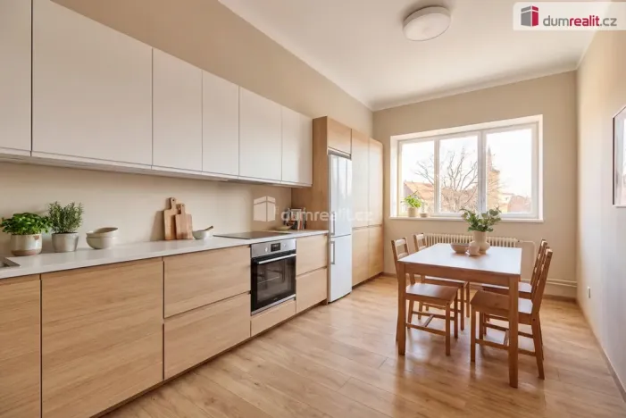 Prodej rodinného domu, Kravaře, náměstí, 200 m2