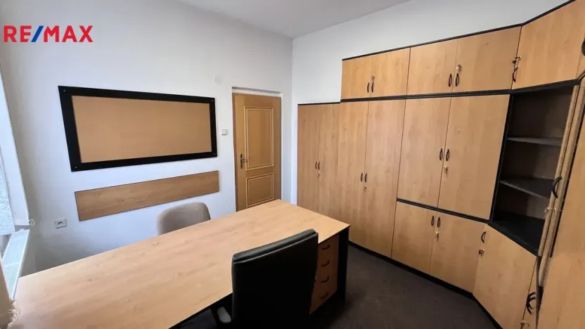 Pronájem kanceláře, Pelhřimov, Krasíkovická, 70 m2