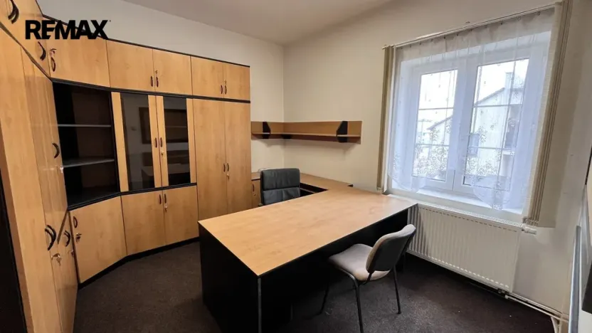 Pronájem kanceláře, Pelhřimov, Krasíkovická, 70 m2