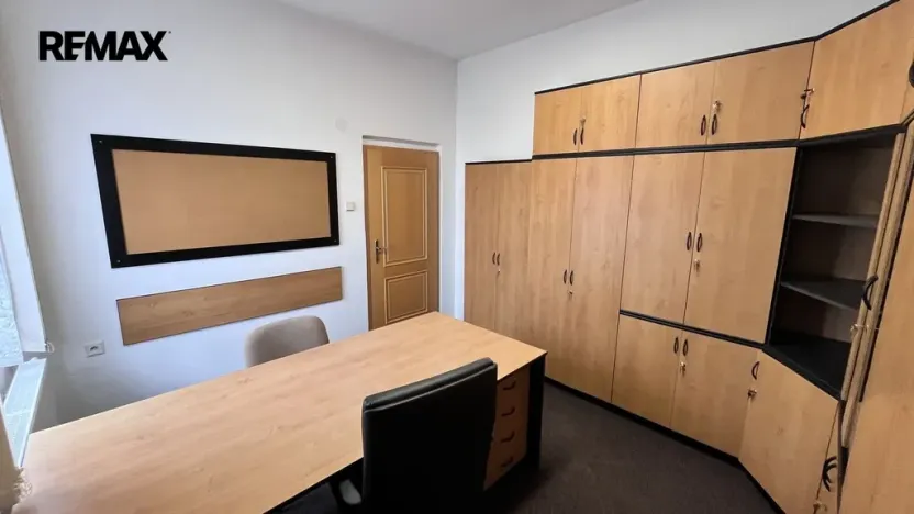 Pronájem kanceláře, Pelhřimov, Krasíkovická, 70 m2