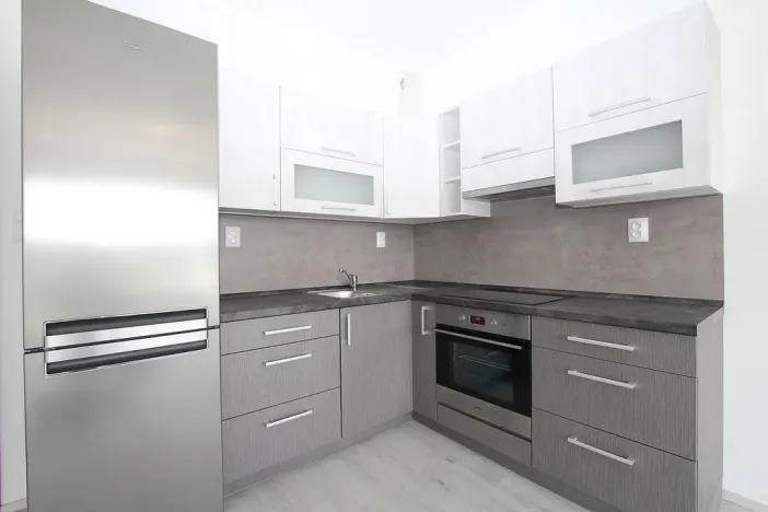 Pronájem bytu 1+kk, Pardubice - Zelené Předměstí, Pod Vinicí, 33 m2