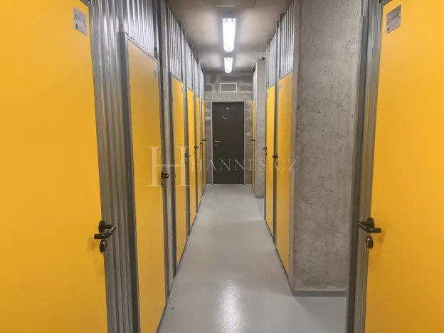 Pronájem bytu 2+kk, Praha - Karlín, U Sluncové, 65 m2