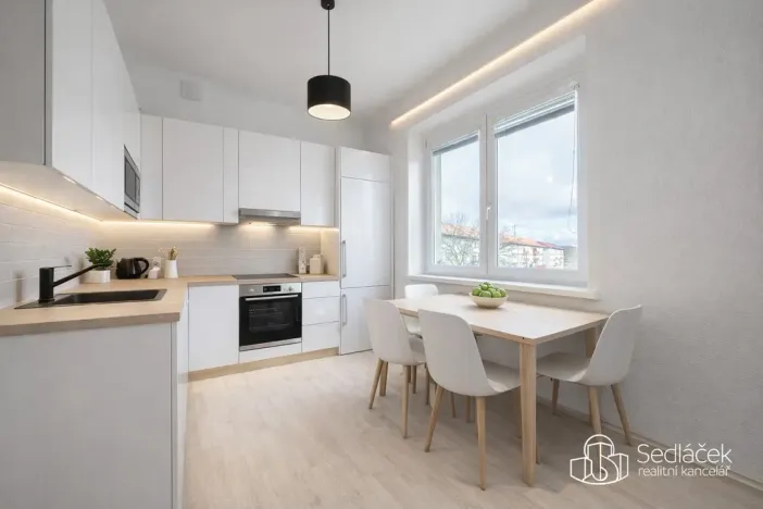 Prodej bytu 3+1, Sokolov, Jednoty, 75 m2