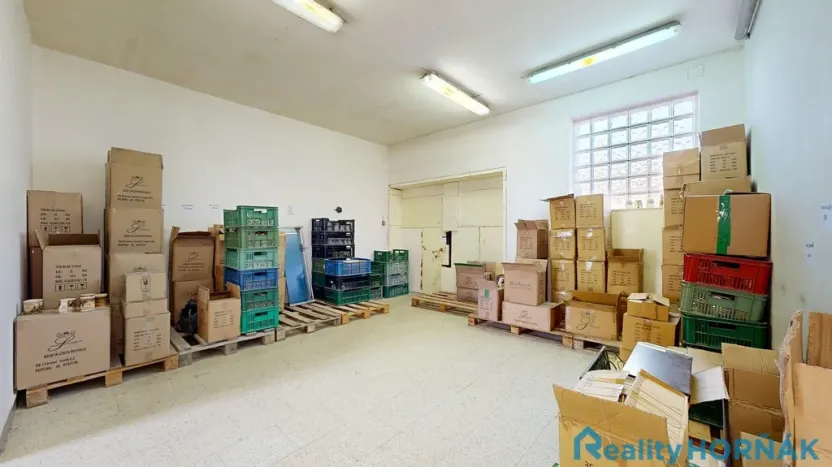 Prodej výrobních prostor, Bechyně, U Vodojemu, 496 m2