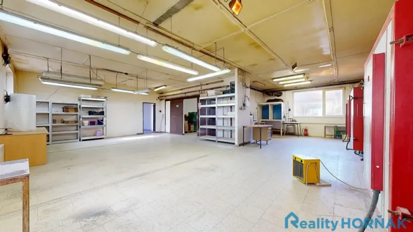 Prodej výrobních prostor, Bechyně, U Vodojemu, 496 m2