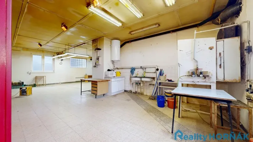 Prodej výrobních prostor, Bechyně, U Vodojemu, 496 m2