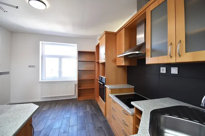 Prodej bytu 2+1, Plzeň - Lobzy, Masarykova, 88 m2