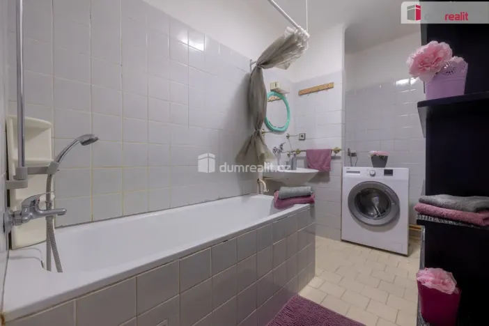 Prodej bytu 3+1, Praha - Vršovice, Žitomírská, 81 m2