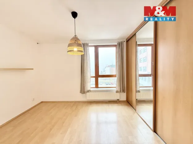 Pronájem bytu 2+kk, Praha, Pod Haltýřem, 45 m2