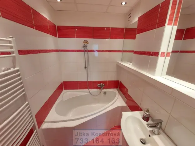 Pronájem bytu 3+1, Krnov - Pod Cvilínem, Chářovská, 80 m2