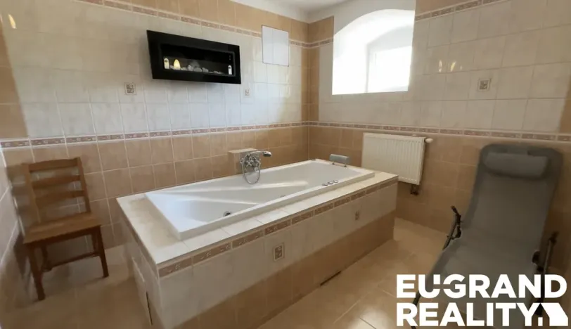 Prodej ubytování, Mikulášovice, 700 m2