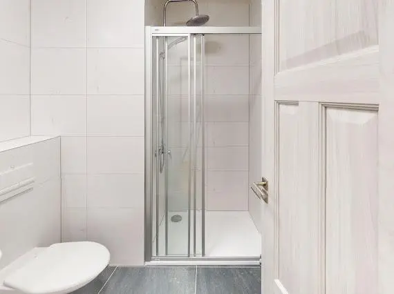 Pronájem bytu 1+kk, Praha - Střešovice, Na Petynce, 43 m2