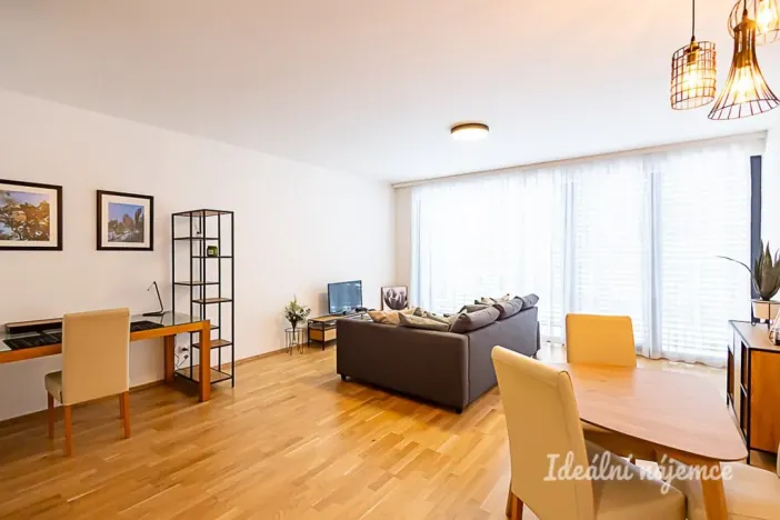 Pronájem bytu 2+kk, Praha - Košíře, Jinonická, 60 m2
