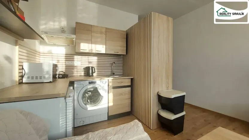 Pronájem bytu 1+kk, Cheb, Šeříková, 19 m2