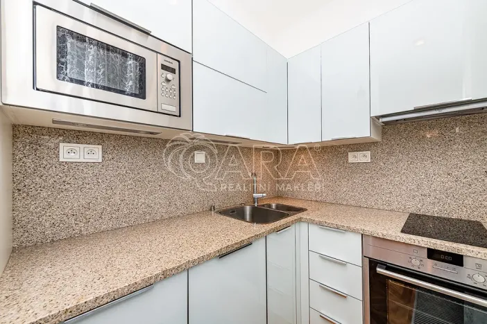 Prodej bytu 1+kk, Praha - Dejvice, Matějská, 33 m2