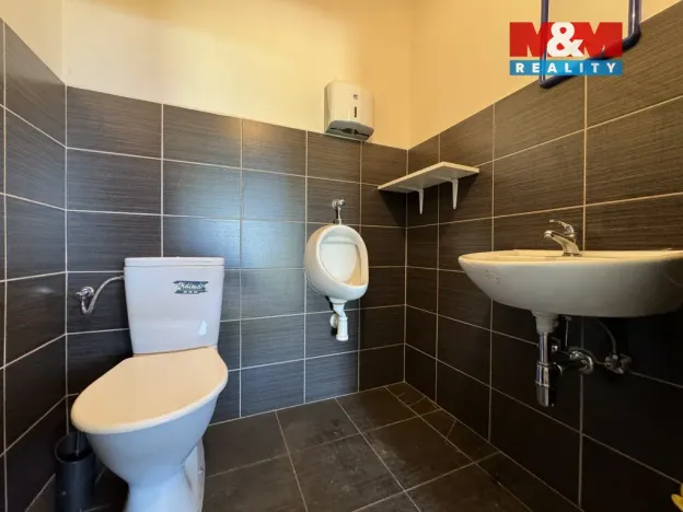 Pronájem skladu, Zubčice - Markvartice, 427 m2