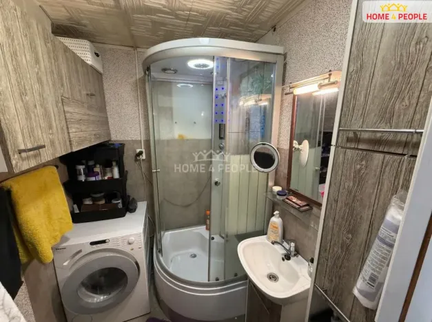 Prodej bytu 3+1, Jince, Zborovská, 70 m2