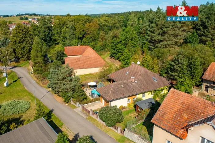 Prodej rodinného domu, Hajany, 285 m2