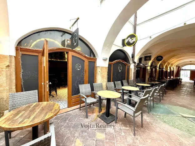 Pronájem restaurace, Olomouc, Dolní náměstí, 25 m2