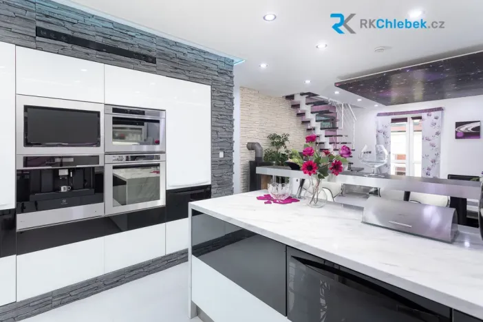 Prodej - jiné, Frýdek-Místek, H. Salichové, 345 m2