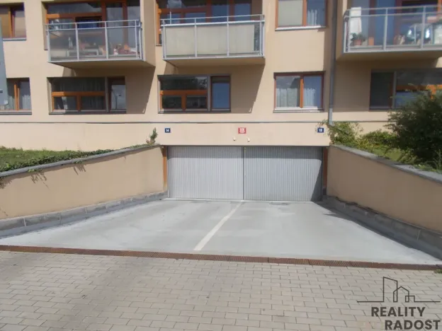 Prodej garáže, Praha, Lovosická, 18 m2