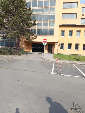 Prodej garáže, Praha, Lovosická, 18 m2