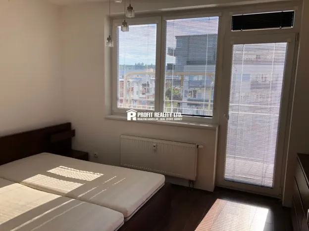 Pronájem bytu 2+kk, Praha - Vysočany, Pod Harfou, 56 m2