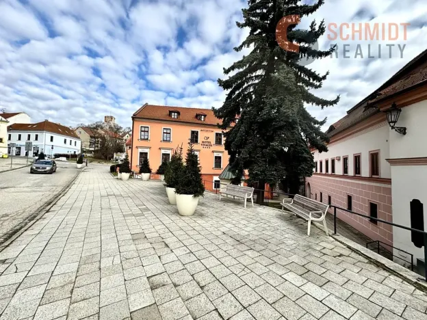 Pronájem kanceláře, Mikulov, Kostelní nám., 36 m2