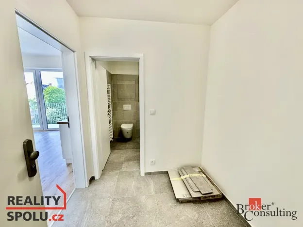 Pronájem bytu 1+kk, Brno - Trnitá, Křenová, 32 m2