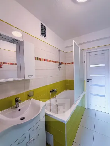 Pronájem bytu 3+1, Praha - Michle, Jivenská, 77 m2