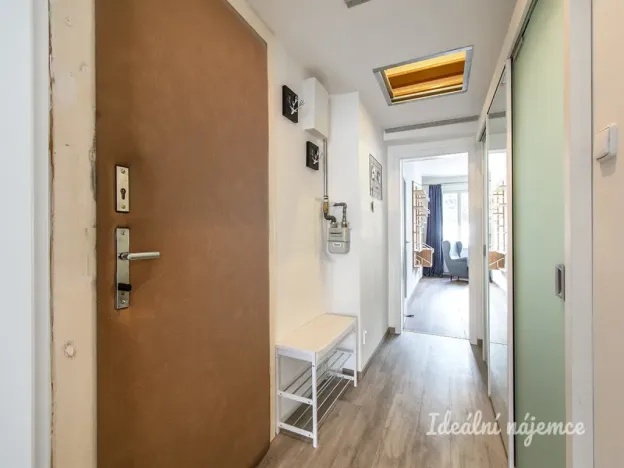 Pronájem bytu 2+kk, Praha - Karlín, Křižíkova, 49 m2