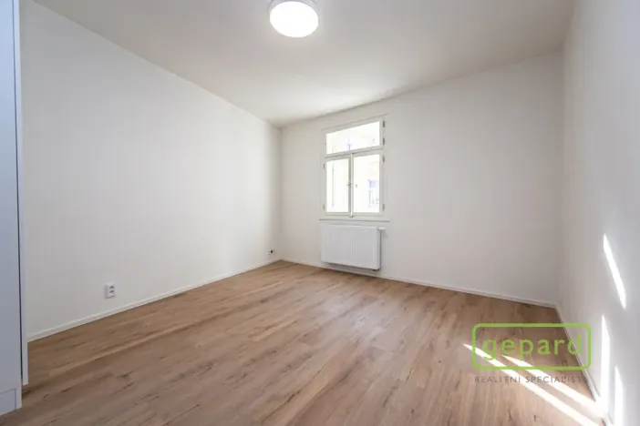Pronájem bytu 1+1, Praha - Smíchov, Pod Barvířkou, 32 m2