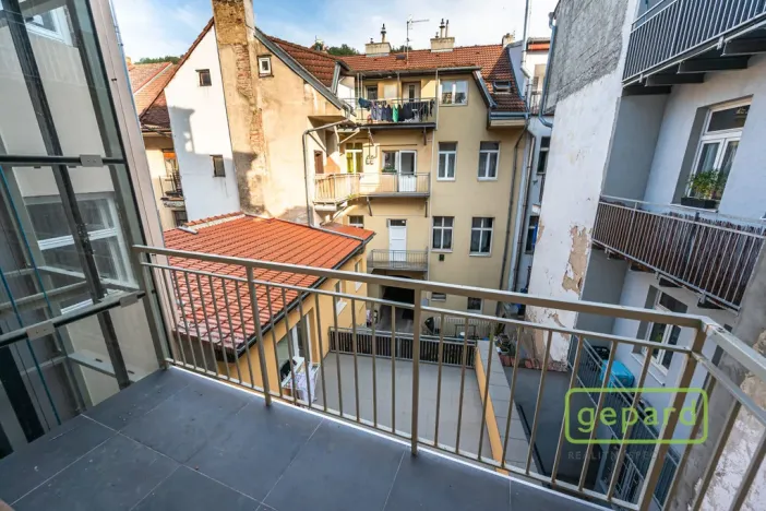 Pronájem bytu 1+1, Praha - Smíchov, Pod Barvířkou, 32 m2