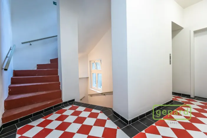 Pronájem bytu 1+1, Praha - Smíchov, Pod Barvířkou, 32 m2